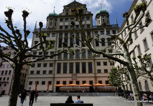 18-05-09-augsburg-rathaus-