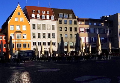 18-05-09-augsburg-rathausplatz-015