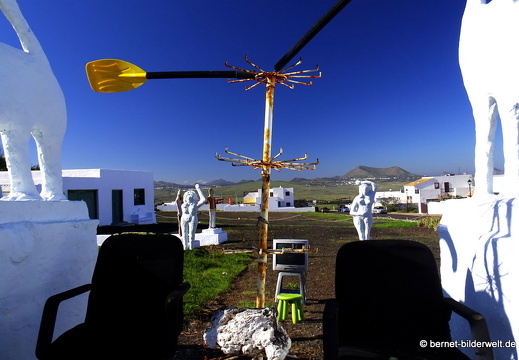 18-11-28-teguise-Obscure Point Of Horror Modern Art-skulpturengarten-003