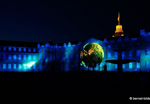 19-08-26-schlosslichtspiele-our only blue one-004 Linienkorrektur