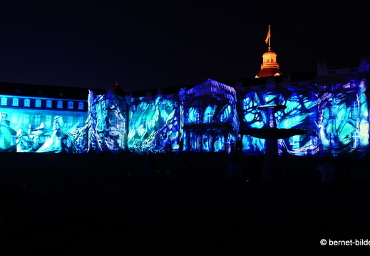 19-08-26-schlosslichtspiele-our only blue one-008
