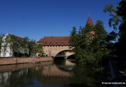 19-06-03-nuernberg-stadtmauer-pegnitz-003
