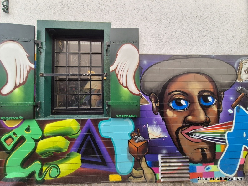 25-08-07-freiburg--graffiti-010.JPG