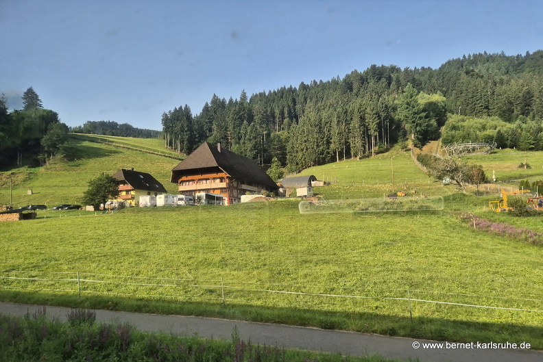 25-08-13-bahnfahrt-schwarzwald-001.jpg