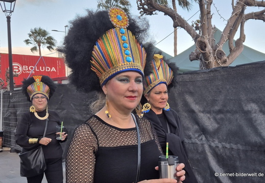 26-02-13-santa cruz-karneval-perueckenfest-peluca-194